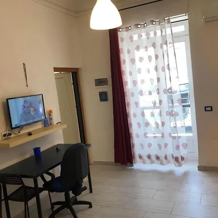 Monolocale Full Optional-l I A B E L -centro Corso Italia